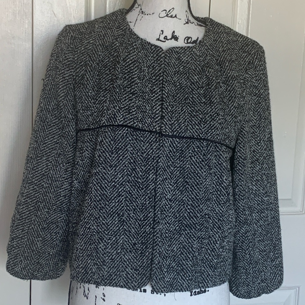 White House Black Market Black & White Tweed Women’s Short Blazer